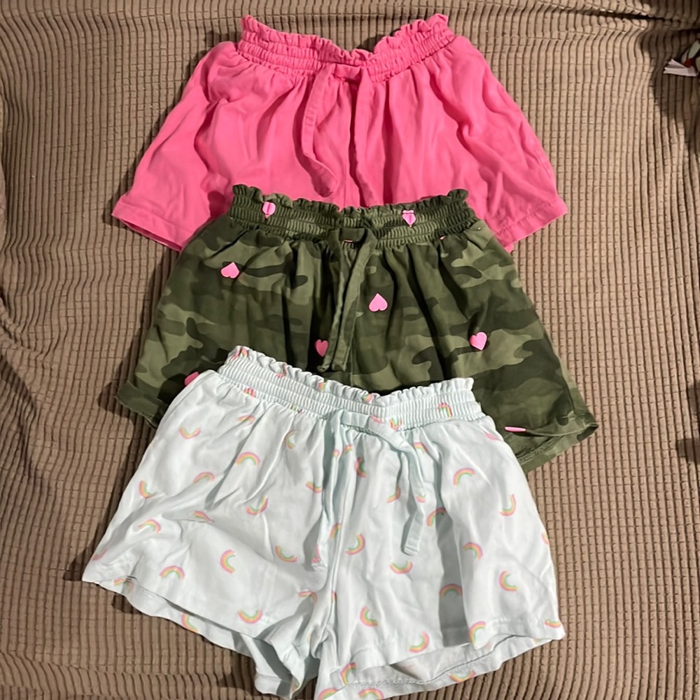 3 pack of 4T Gap cotton shorts - camouflage, multicolor rainbow and bright pink